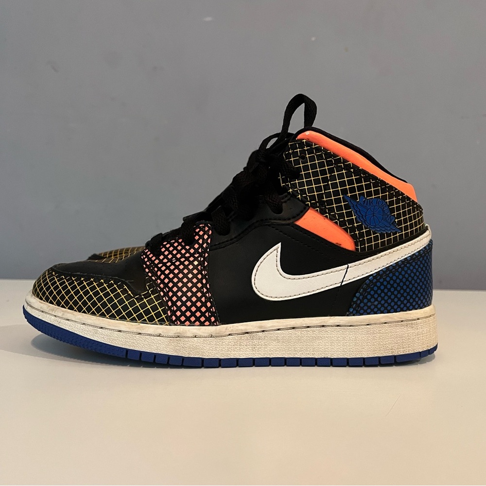 Air Jordan Mid MMD GS “Multi Grid” Size 4.5Y